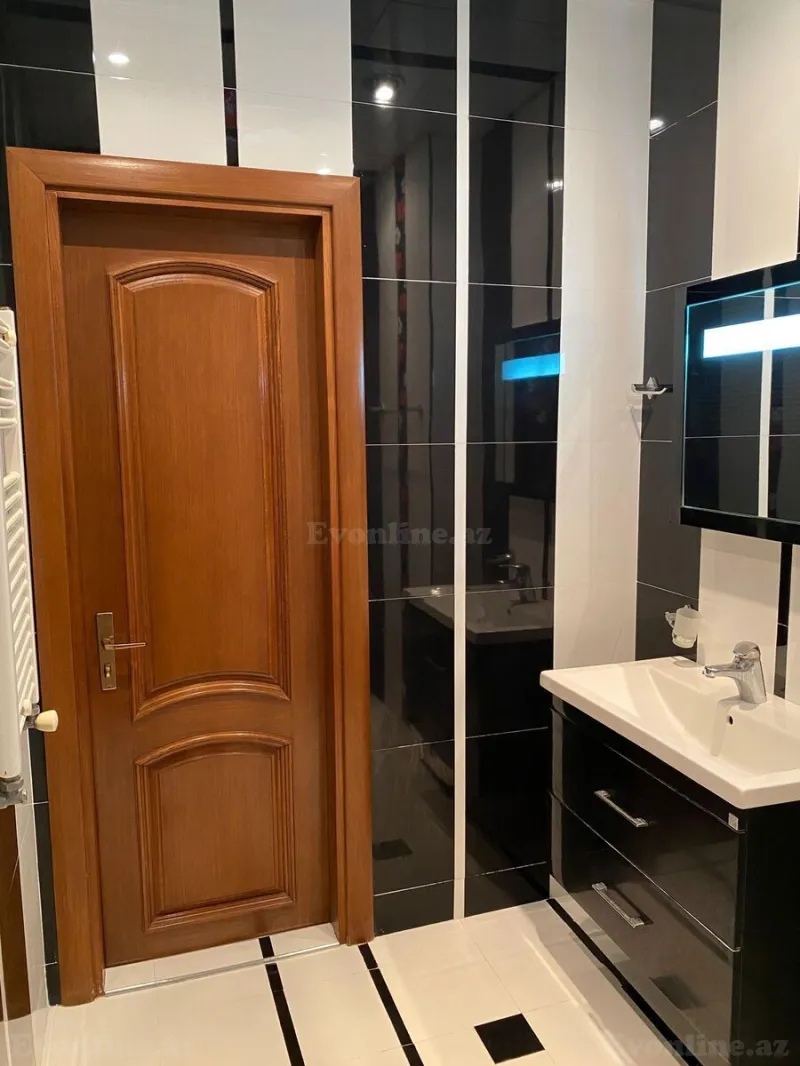 Satılır 4 otaqlı Mənzil Yeni tikili 250 m² Nəsimi r. - şəkil 20