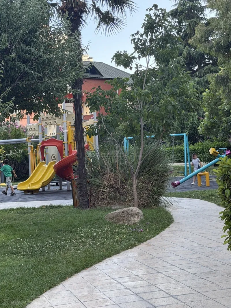 Kirayə verilir 3 otaqlı Mənzil Yeni tikili 130 m² Nərimanov r. - şəkil 6