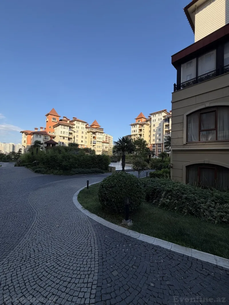 Kirayə verilir 3 otaqlı Mənzil Yeni tikili 130 m² Nərimanov r. - şəkil 8