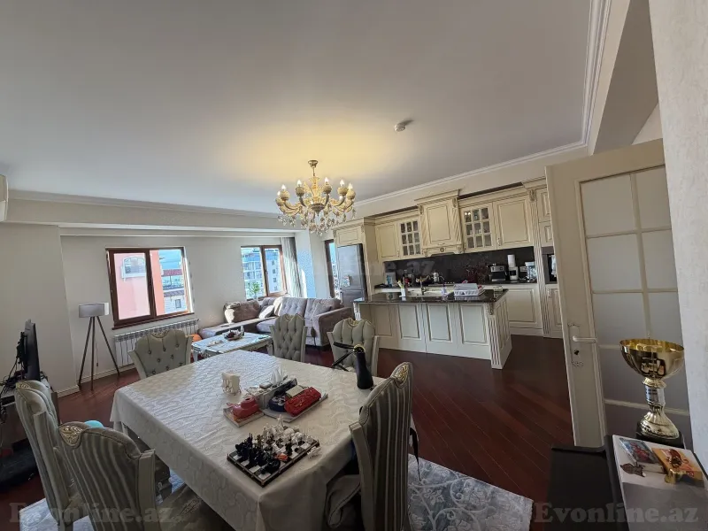 Kirayə verilir 3 otaqlı Mənzil Yeni tikili 130 m² Nərimanov r. - şəkil 16