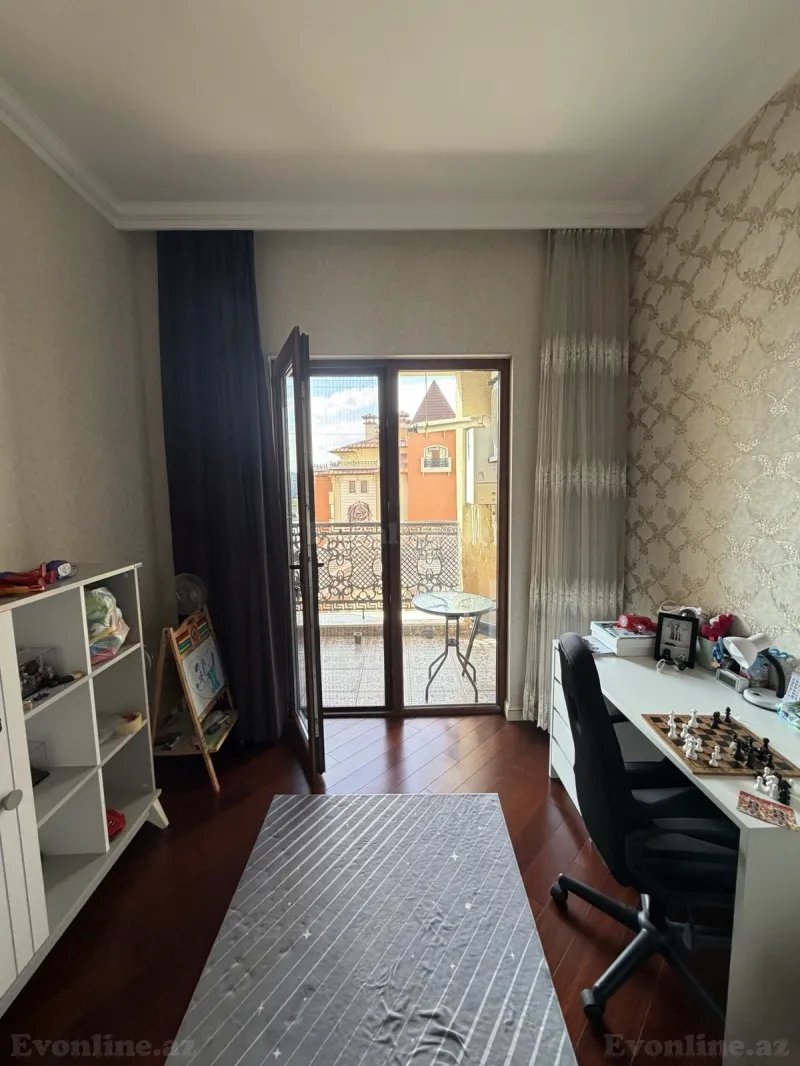 Kirayə verilir 3 otaqlı Mənzil Yeni tikili 130 m² Nərimanov r. - şəkil 24