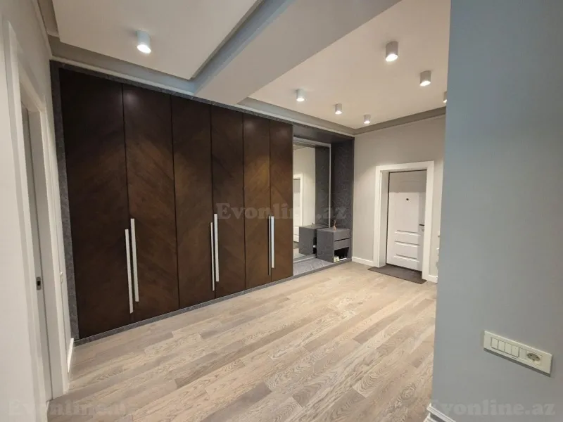 Satılır 3 otaqlı Mənzil Yeni tikili 154 m² 28 May m. - şəkil 3