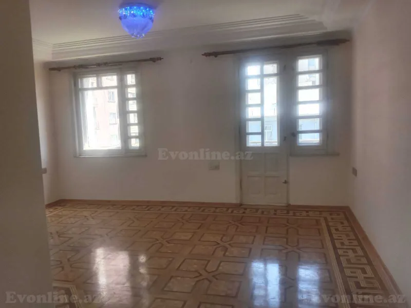Satılır 5 otaqlı Mənzil Köhnə tikili 150 m² Sahil m. - şəkil 3