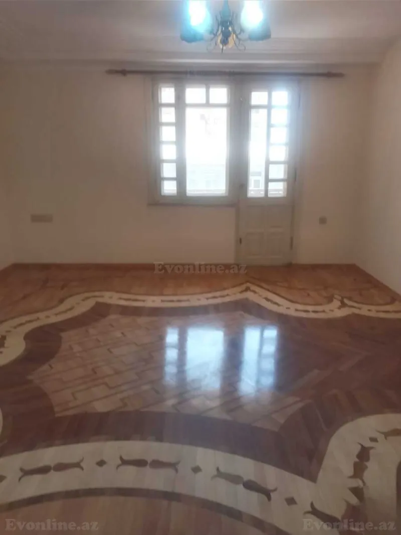 Satılır 5 otaqlı Mənzil Köhnə tikili 150 m² Sahil m. - şəkil 14