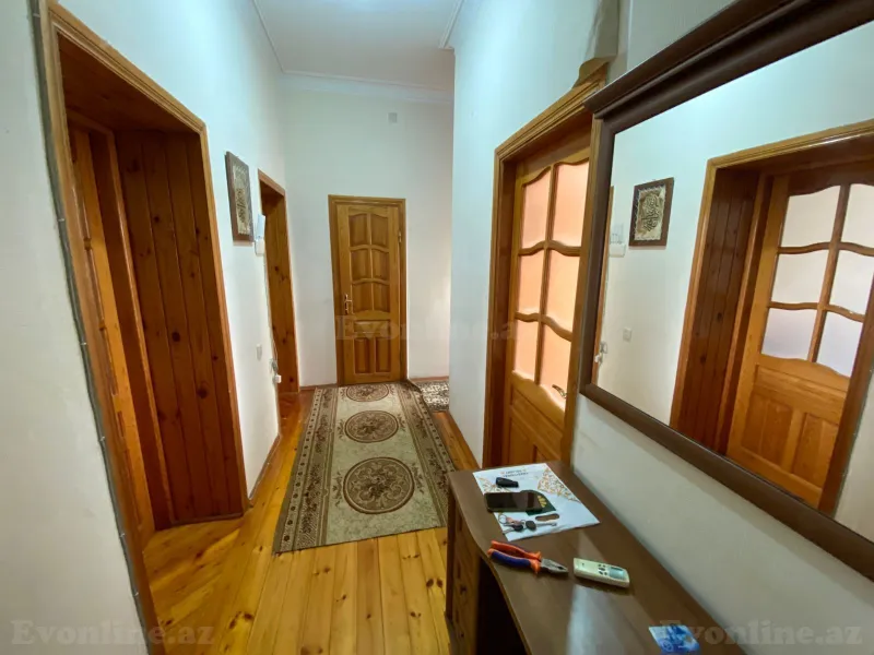 Satılır 3 otaqlı Mənzil Köhnə tikili 70 m² Qara Qarayev m.