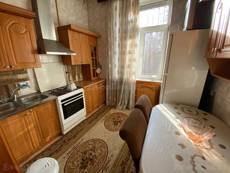 Satılır 3 otaqlı Mənzil Köhnə tikili 70 m² Qara Qarayev m. - şəkil 3