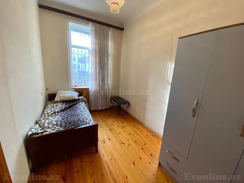 Satılır 3 otaqlı Mənzil Köhnə tikili 70 m² Qara Qarayev m. - şəkil 4