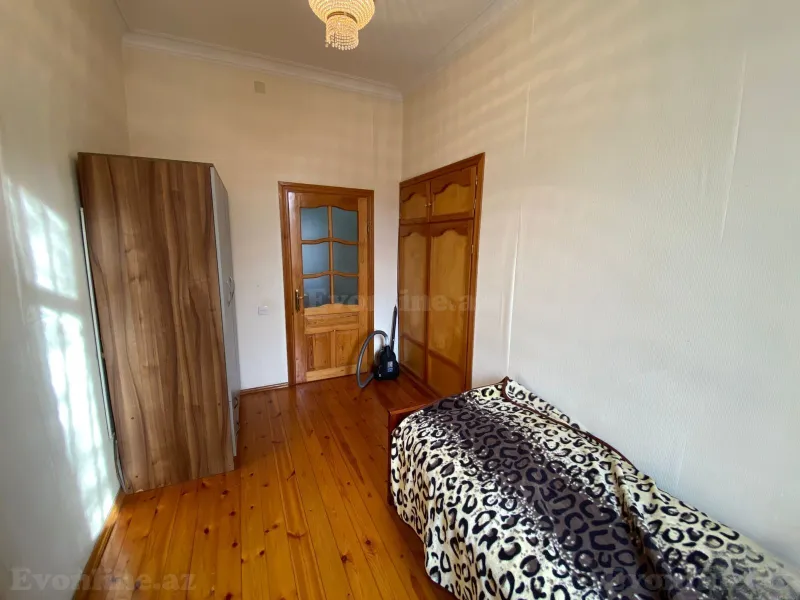 Satılır 3 otaqlı Mənzil Köhnə tikili 70 m² Qara Qarayev m. - şəkil 5