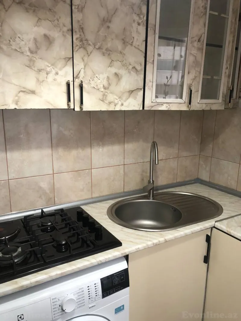 Kirayə verilir 2 otaqlı Mənzil Köhnə tikili 55 m² İnşaatçılar m. - şəkil 6