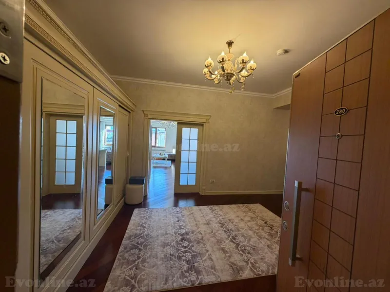 Kirayə verilir 3 otaqlı Mənzil Yeni tikili 130 m² Gənclik m. - şəkil 9
