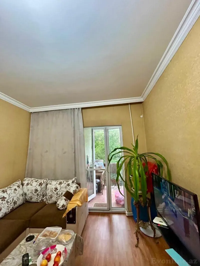 Satılır 2 otaqlı Mənzil Köhnə tikili 70 m² Azadlıq prospekti m. - şəkil 4