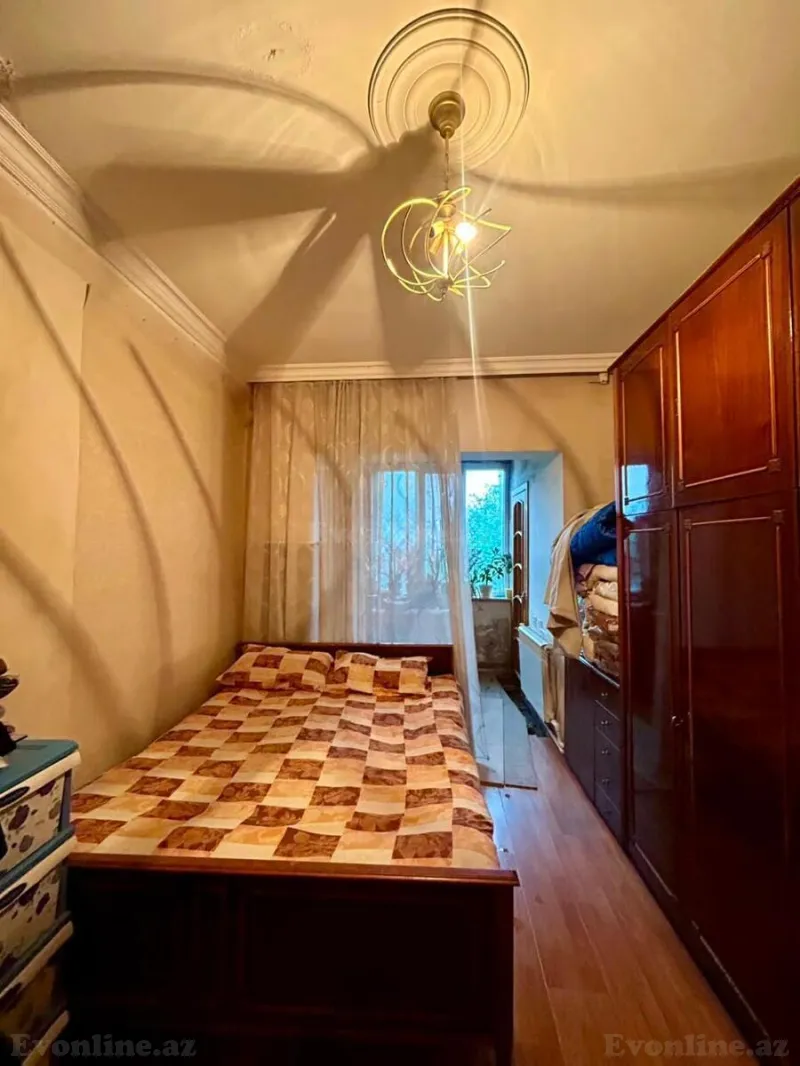Satılır 2 otaqlı Mənzil Köhnə tikili 70 m² Azadlıq prospekti m. - şəkil 5