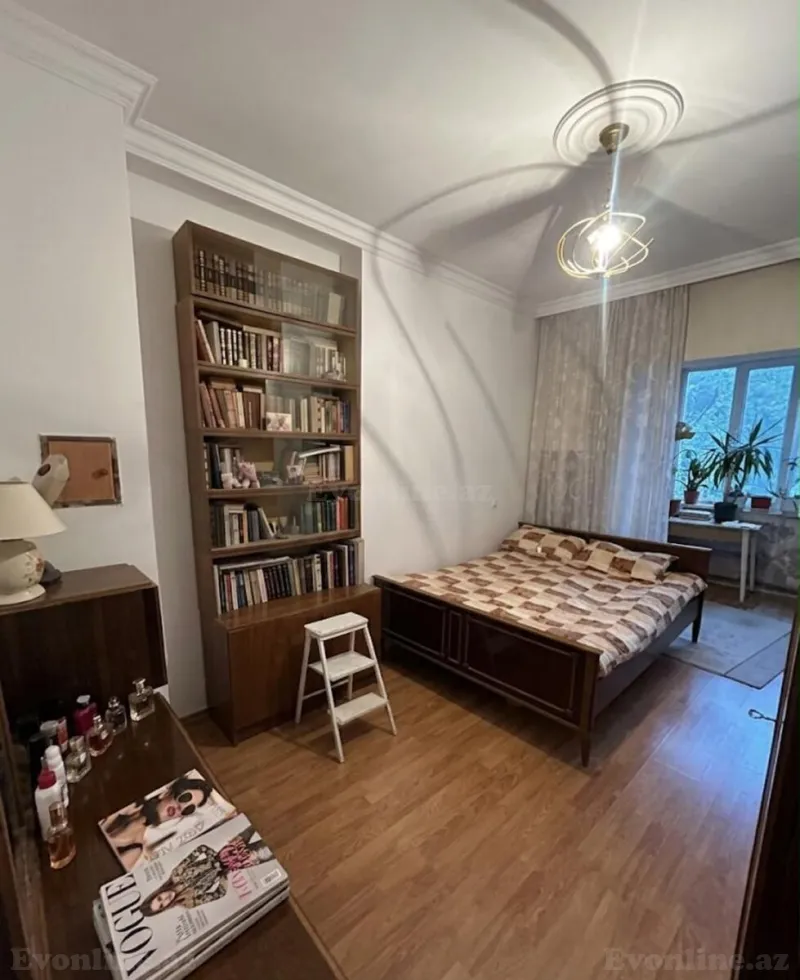 Satılır 2 otaqlı Mənzil Köhnə tikili 70 m² Azadlıq prospekti m. - şəkil 6