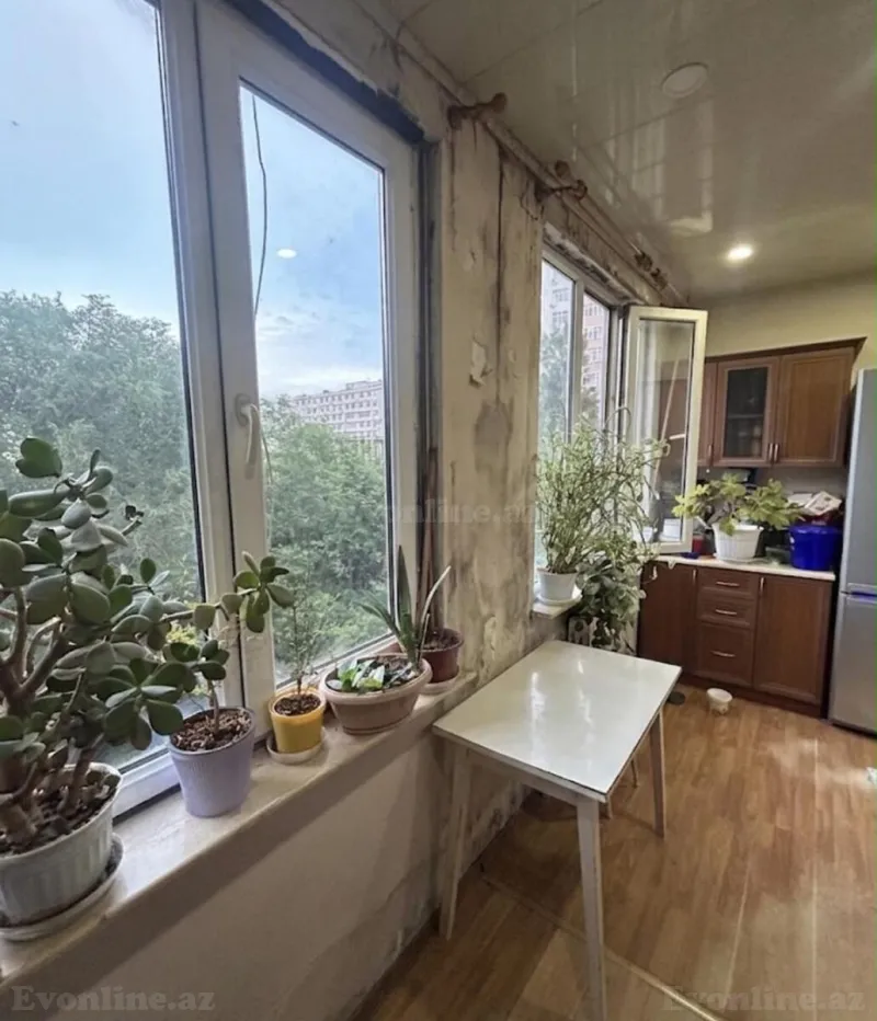 Satılır 2 otaqlı Mənzil Köhnə tikili 70 m² Azadlıq prospekti m. - şəkil 10