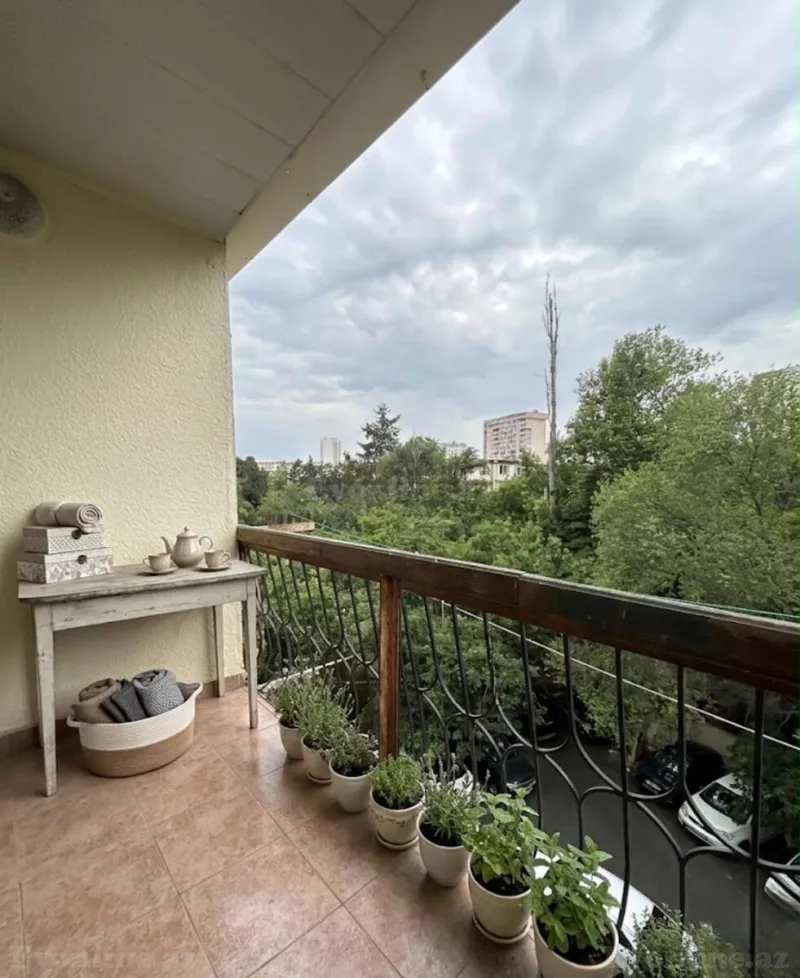 Satılır 2 otaqlı Mənzil Köhnə tikili 70 m² Azadlıq prospekti m. - şəkil 16