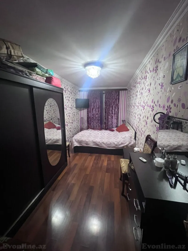 Satılır 3 otaqlı Mənzil Köhnə tikili 72 m² İnşaatçılar m. - şəkil 4