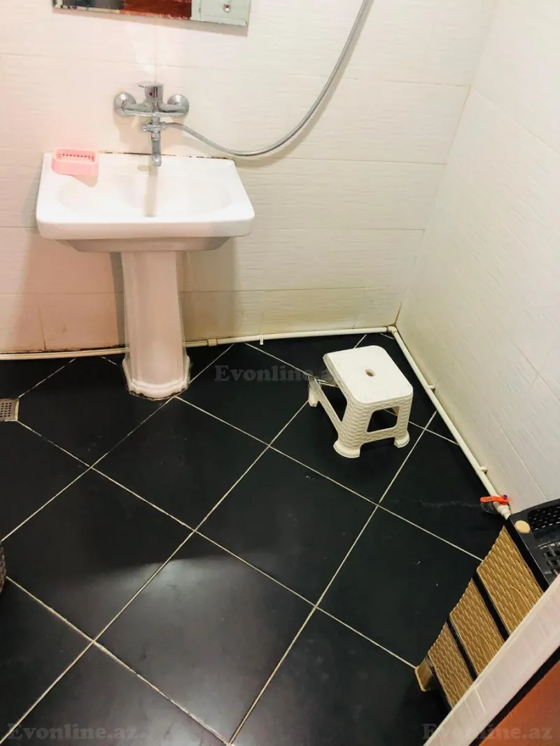 Kirayə verilir 2 otaqlı Mənzil Köhnə tikili 60 m² Əhmədli - şəkil 6