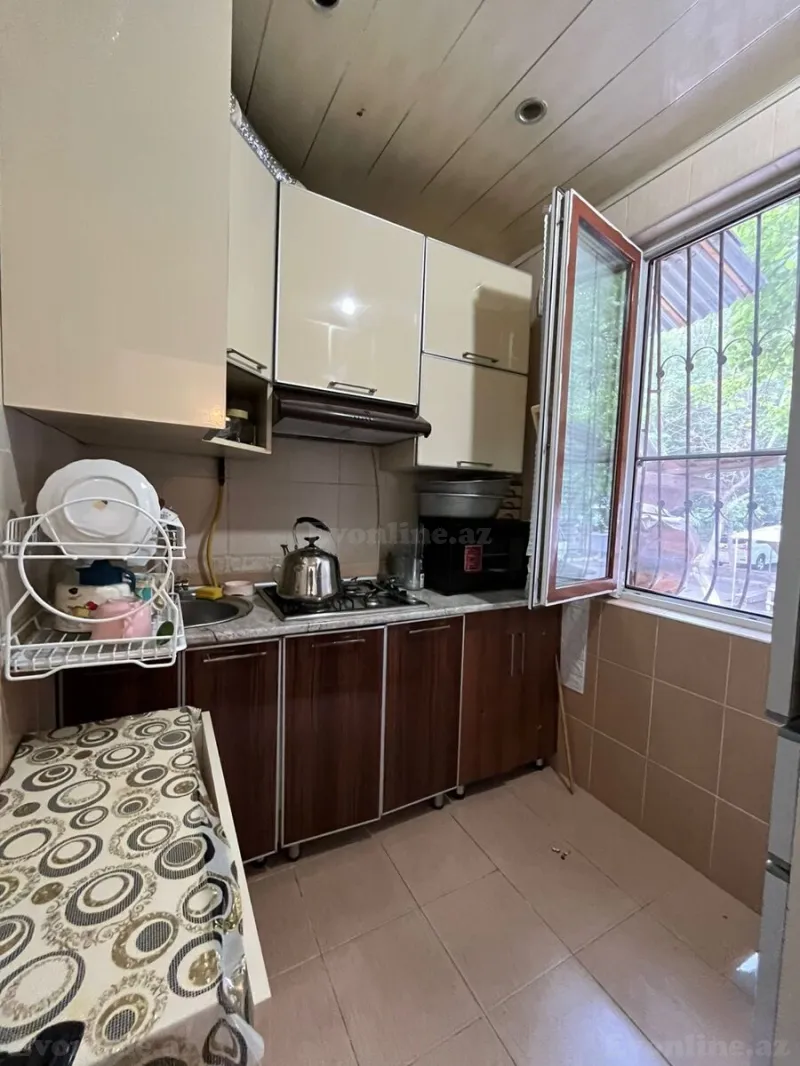 Satılır 2 otaqlı Mənzil Köhnə tikili 55 m² Memar Əcəmi m. - şəkil 3