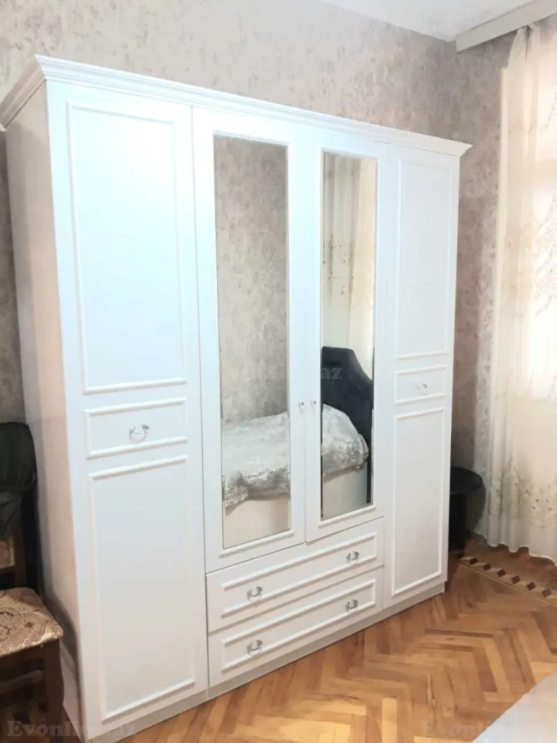 Satılır 4 otaqlı Mənzil Köhnə tikili 135 m² Neftçilər m. - şəkil 6