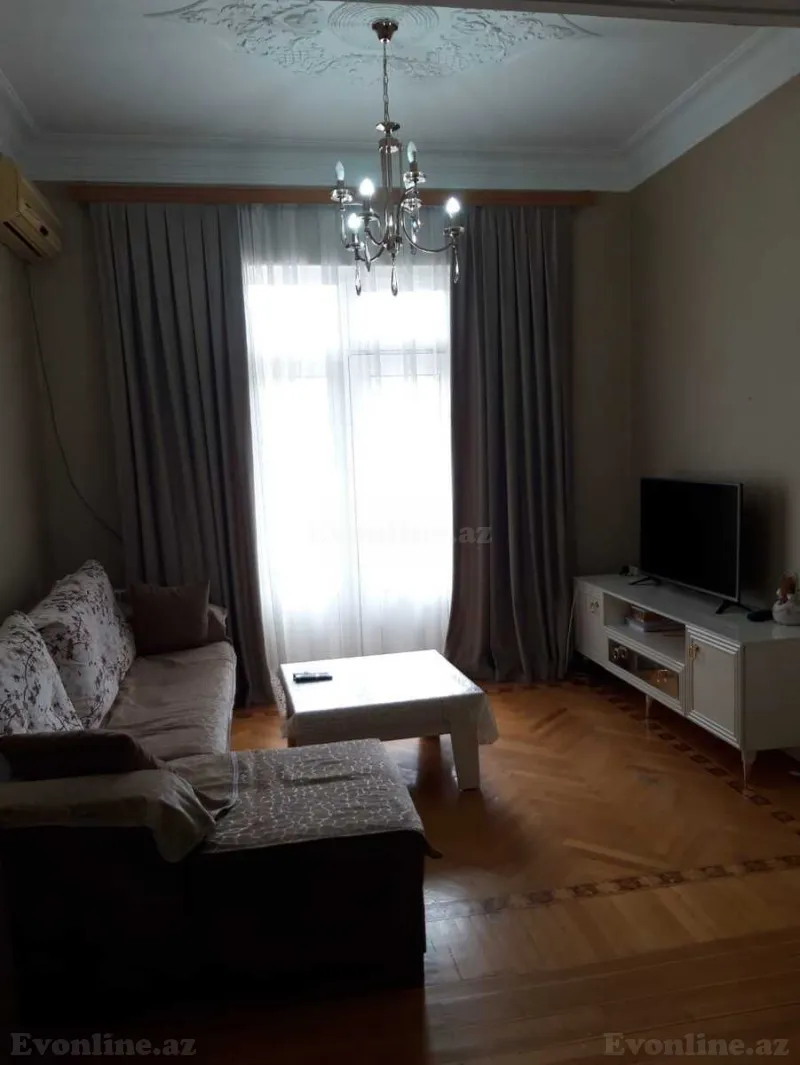 Satılır 4 otaqlı Mənzil Köhnə tikili 135 m² Neftçilər m. - şəkil 8