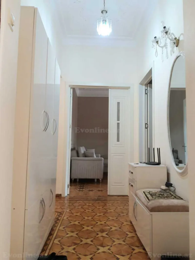 Satılır 4 otaqlı Mənzil Köhnə tikili 135 m² Neftçilər m. - şəkil 9