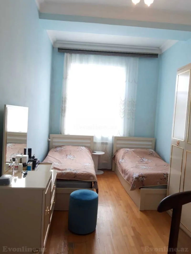 Satılır 4 otaqlı Mənzil Köhnə tikili 135 m² Neftçilər m. - şəkil 11
