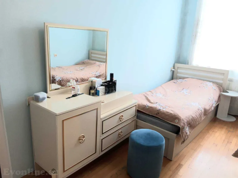 Satılır 4 otaqlı Mənzil Köhnə tikili 135 m² Neftçilər m. - şəkil 12