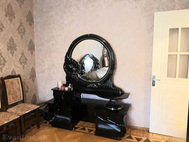Satılır 4 otaqlı Mənzil Köhnə tikili 135 m² Neftçilər m. - şəkil 16
