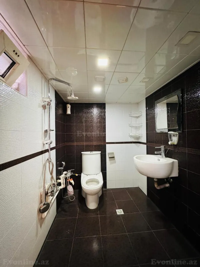 Satılır 7 otaqlı Mənzil Köhnə tikili 450 m² 28 May m. - şəkil 20
