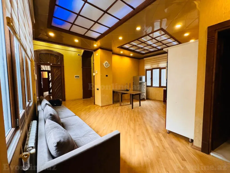 Satılır 7 otaqlı Mənzil Köhnə tikili 450 m² 28 May m. - şəkil 21