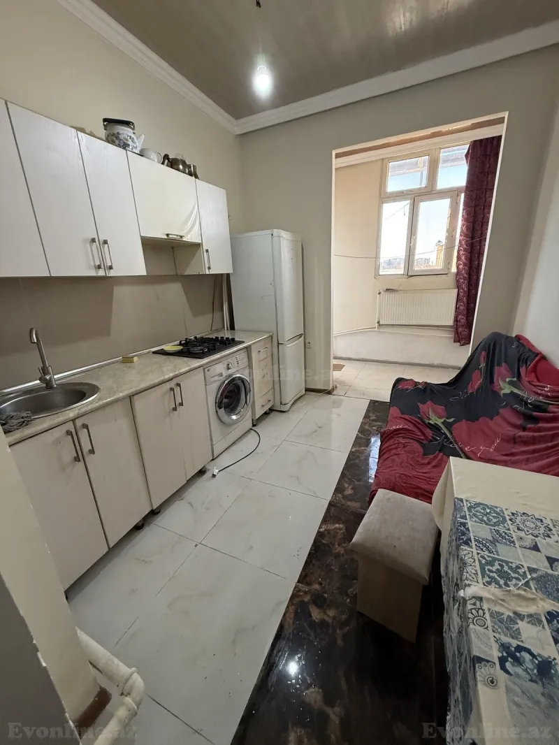 2 otaqlı Mənzil 95 m² İnşaatçılar m. Kirayə verilir