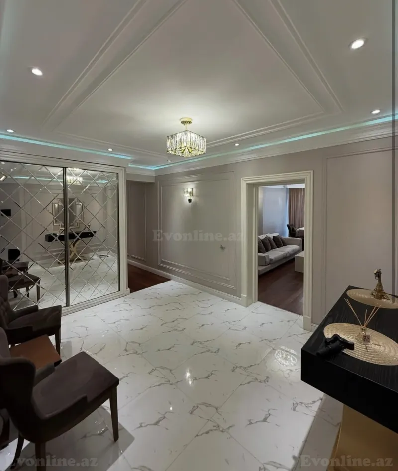 Satılır 4 otaqlı Mənzil Yeni tikili 135 m² Nəsimi r. - şəkil 2