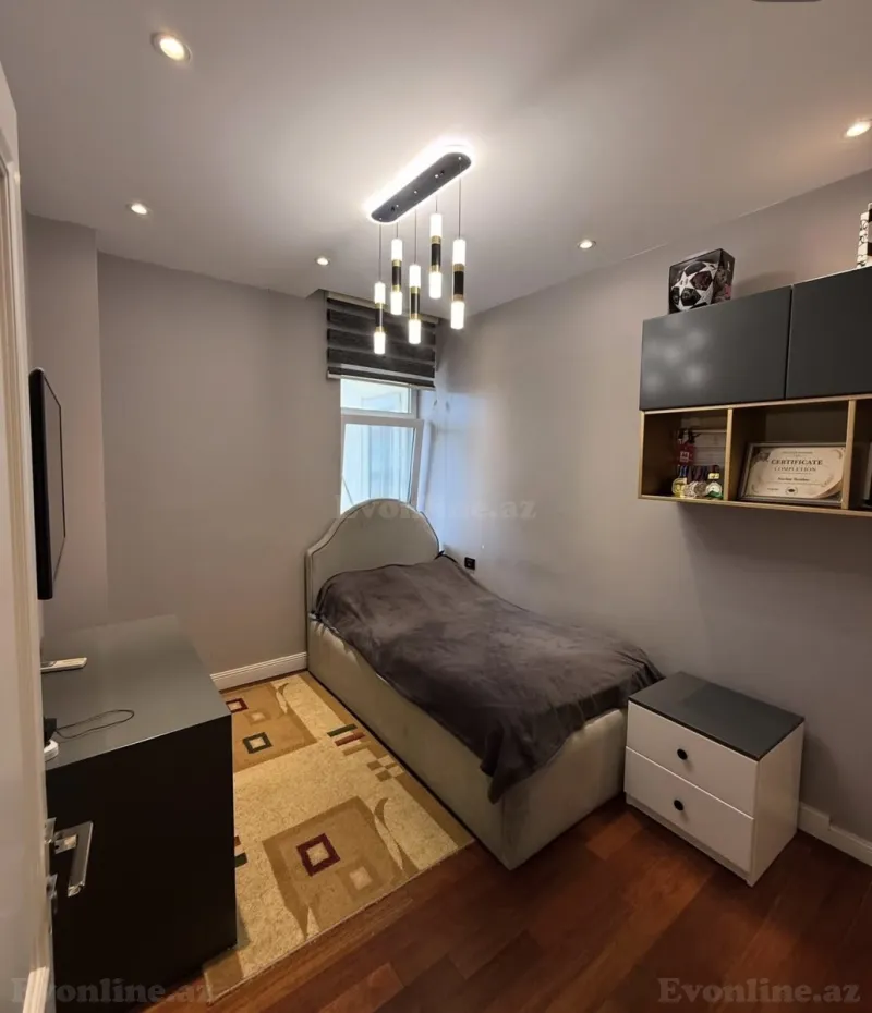 Satılır 4 otaqlı Mənzil Yeni tikili 135 m² Nəsimi r. - şəkil 6
