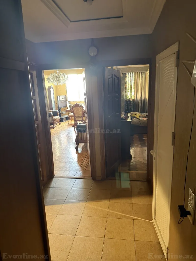 Kirayə verilir 3 otaqlı Mənzil Köhnə tikili 80 m² Nərimanov r. - şəkil 2