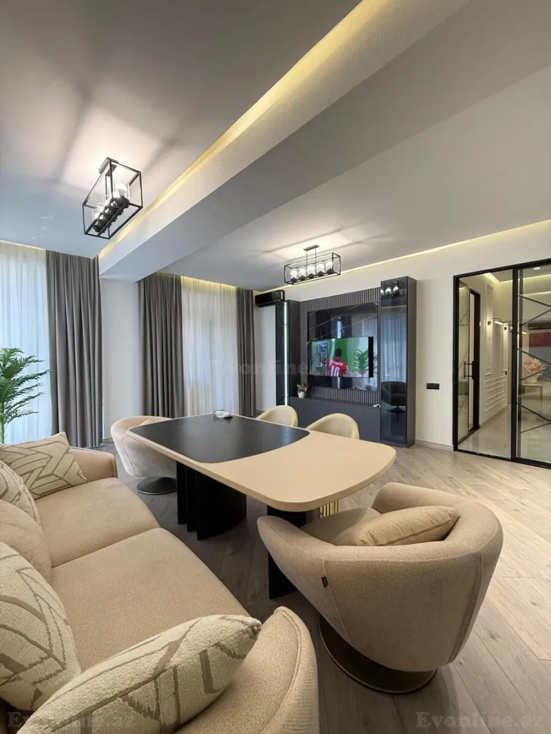 3 otaqlı Mənzil 140 m² Gənclik m. Satılır
