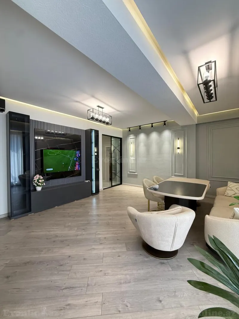 Satılır 3 otaqlı Mənzil Yeni tikili 140 m² Gənclik m. - şəkil 2