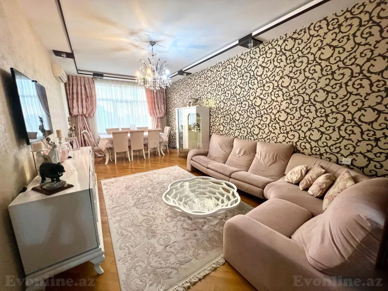 3 otaqlı Mənzil 120 m² İnşaatçılar m. Kirayə verilir