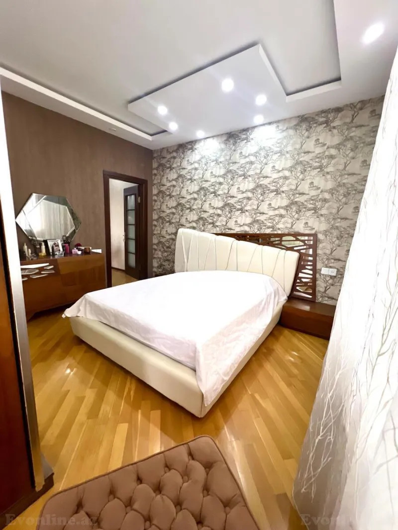 Kirayə verilir 3 otaqlı Mənzil Yeni tikili 120 m² İnşaatçılar m. - şəkil 4