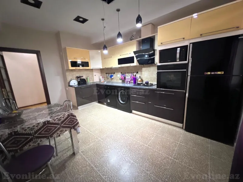 Kirayə verilir 3 otaqlı Mənzil Yeni tikili 120 m² İnşaatçılar m. - şəkil 10
