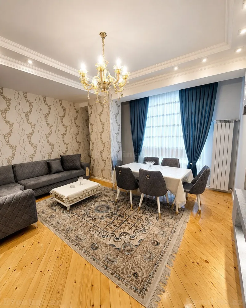 2 otaqlı Mənzil 85 m² Avtovağzal m. Satılır