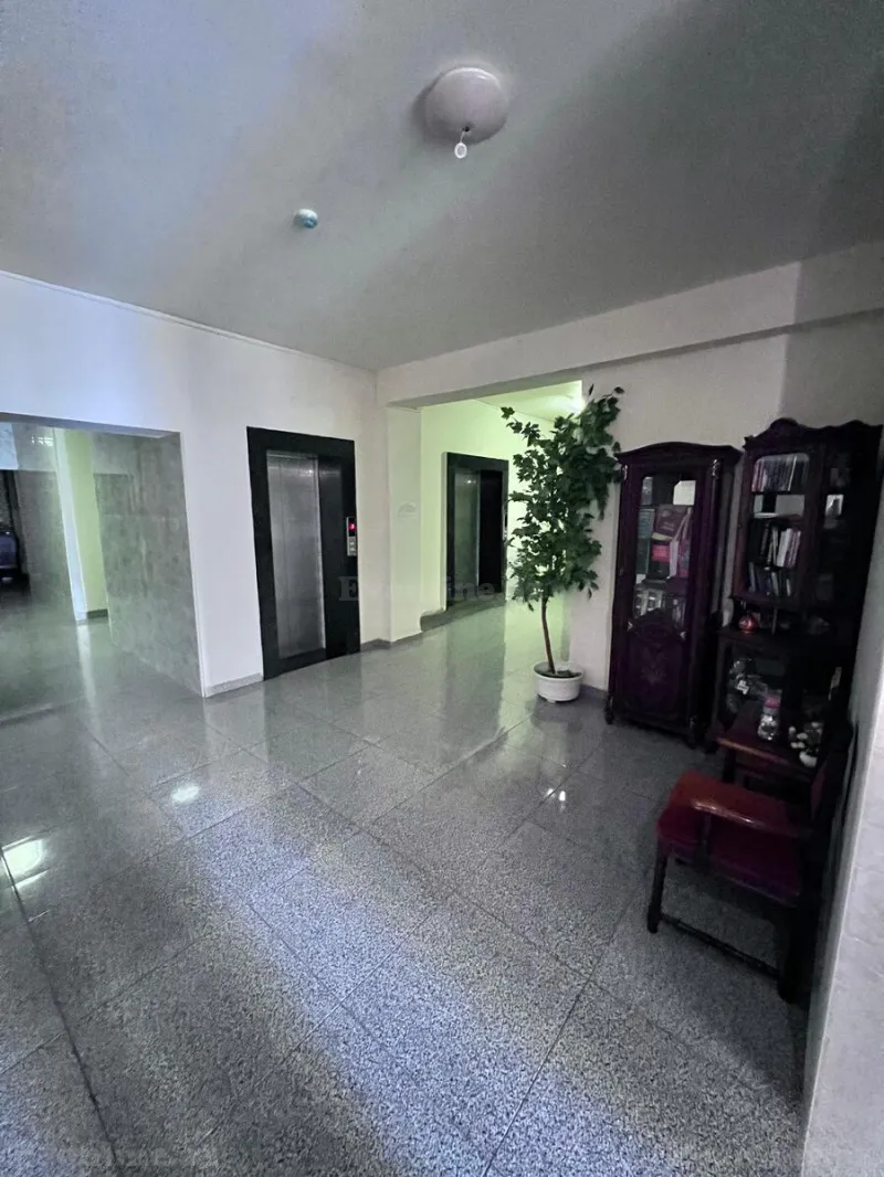 Satılır 5 otaqlı Mənzil Yeni tikili 155 m² İnşaatçılar m. - şəkil 3