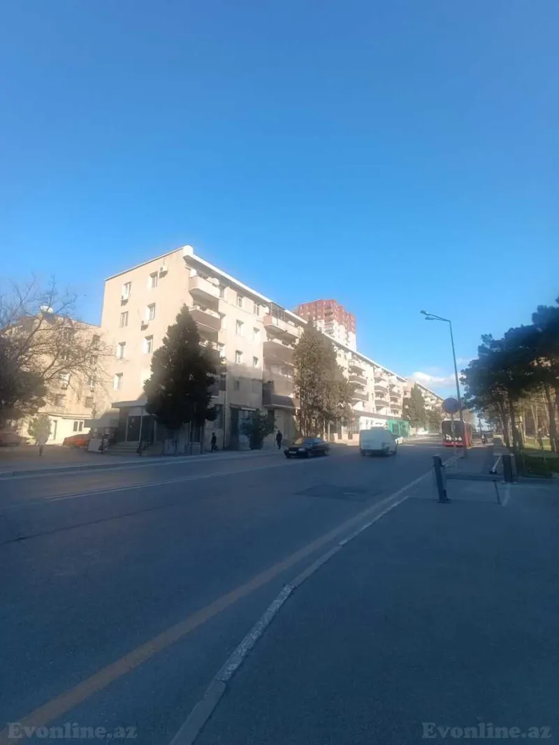 Satılır 2 otaqlı Mənzil Köhnə tikili 45 m² 7-ci mikrorayon - şəkil 3