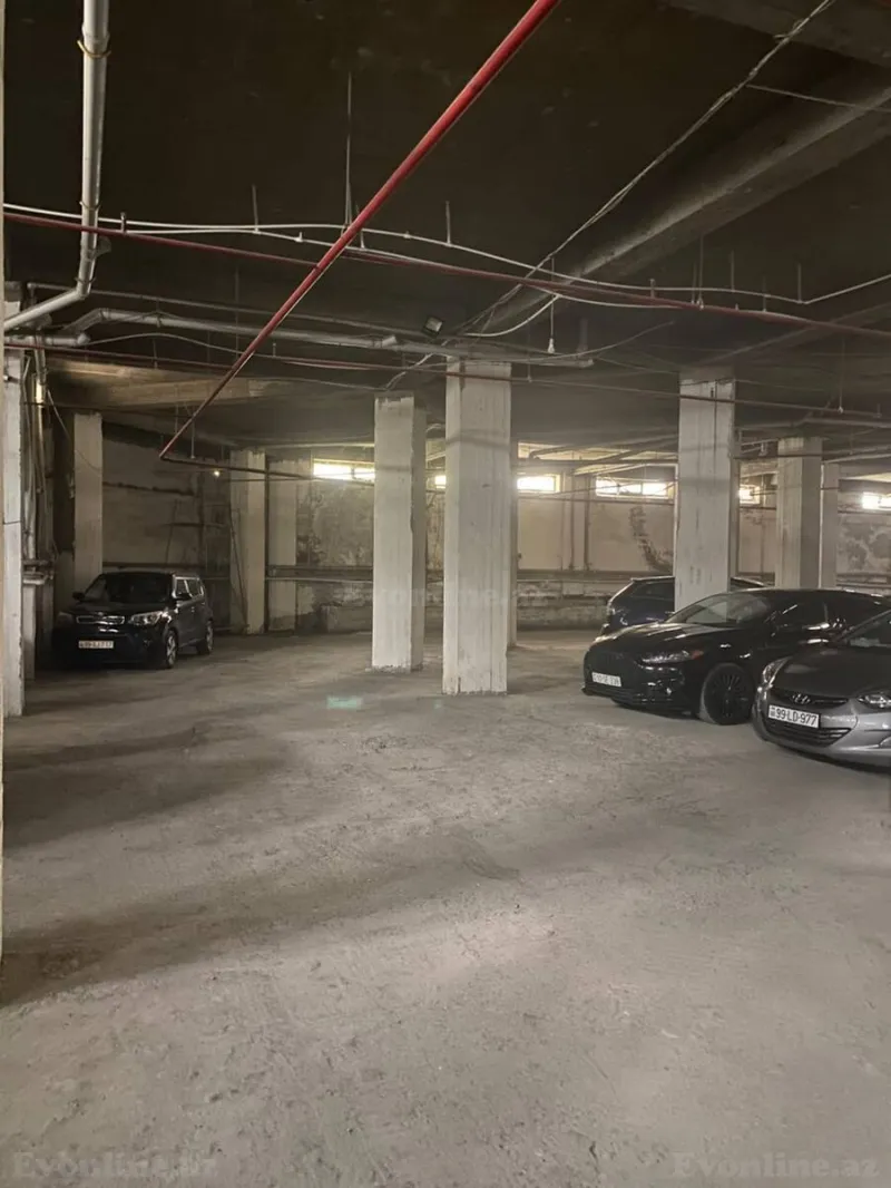 Satılır Qaraj 1600 m² 20 Yanvar m. - şəkil 2