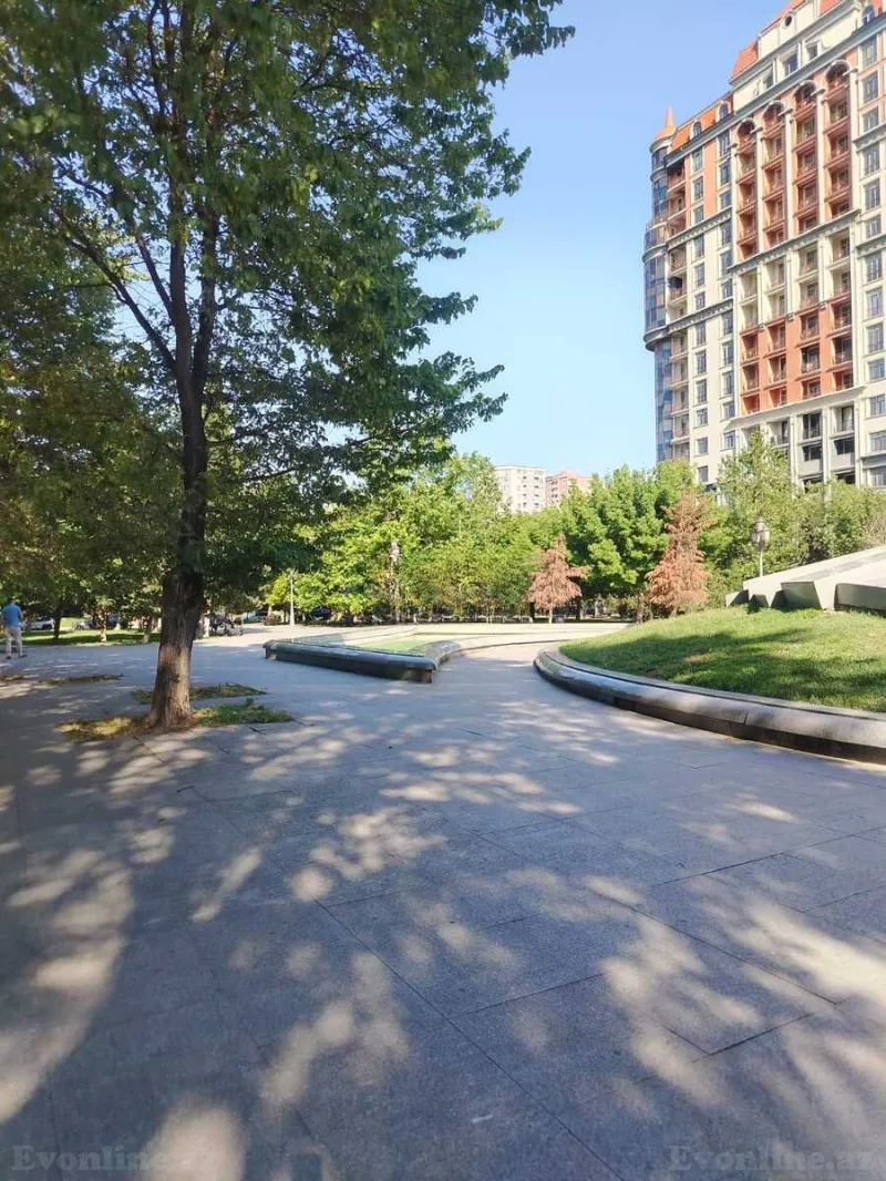 Kirayə verilir 3 otaqlı Mənzil Yeni tikili 148 m² Nəsimi r. - şəkil 2