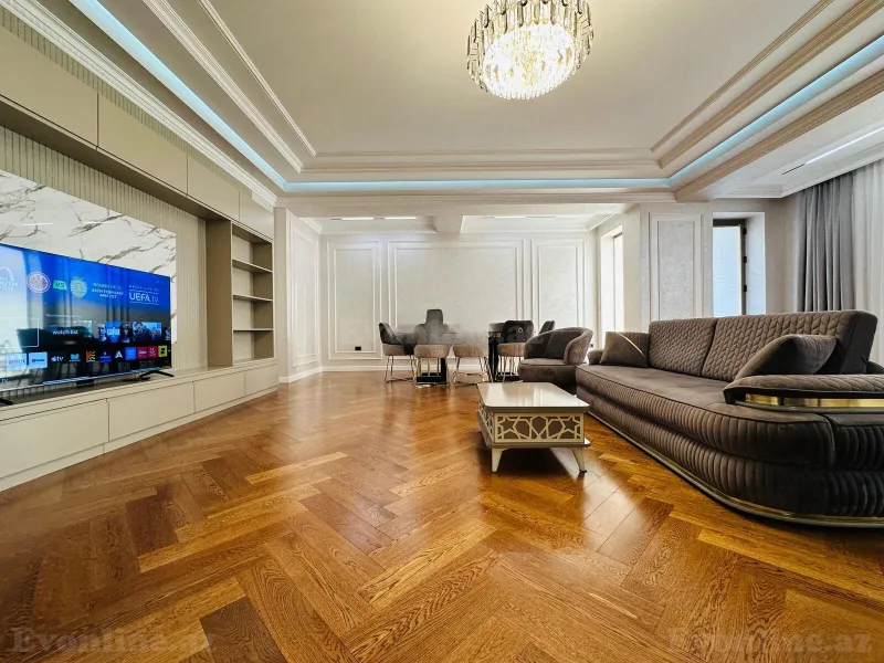 Kirayə verilir 3 otaqlı Mənzil Yeni tikili 165 m² Nizami m.
