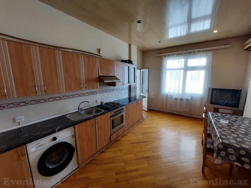 Kirayə verilir 4 otaqlı Mənzil Yeni tikili 155 m² İnşaatçılar m. - şəkil 12