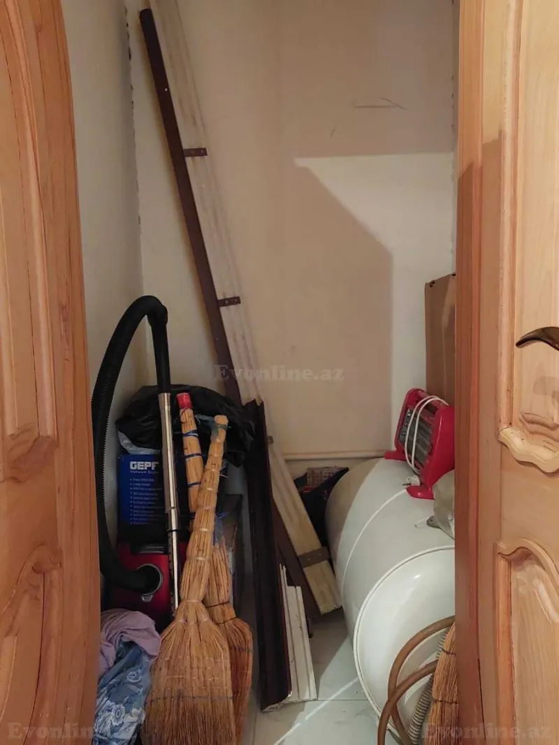 Kirayə verilir 4 otaqlı Mənzil Yeni tikili 155 m² İnşaatçılar m. - şəkil 16