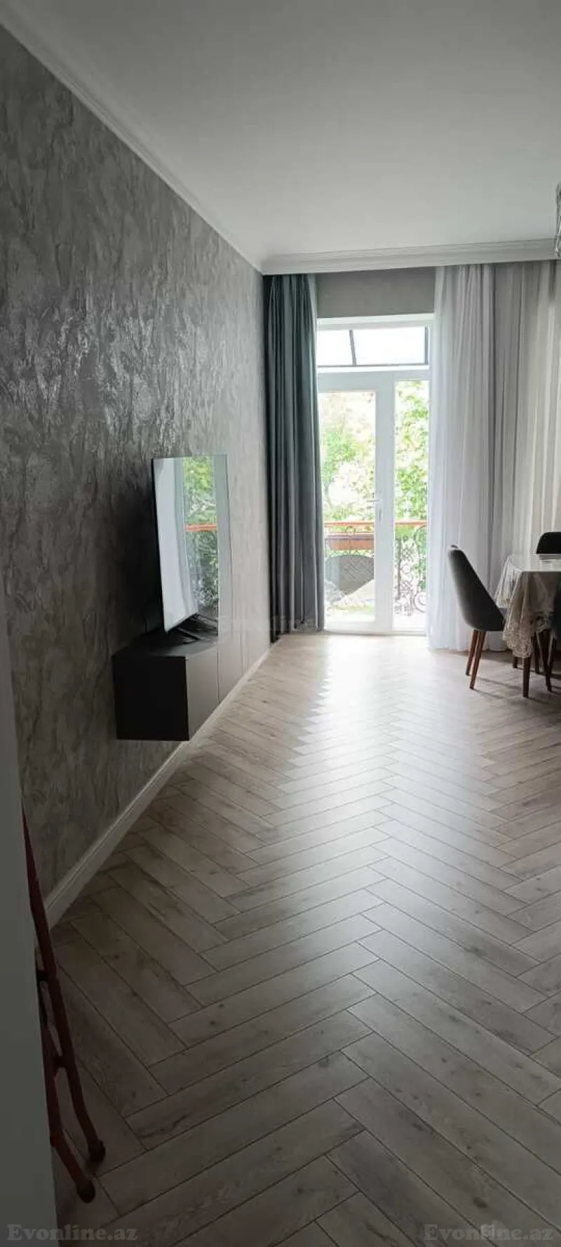Kirayə verilir 2 otaqlı Mənzil Köhnə tikili 75 m² Sahil m. - şəkil 3