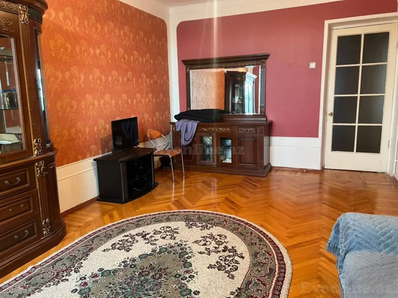 Satılır 2 otaqlı Mənzil Köhnə tikili 72 m² Qara Qarayev m. - şəkil 2