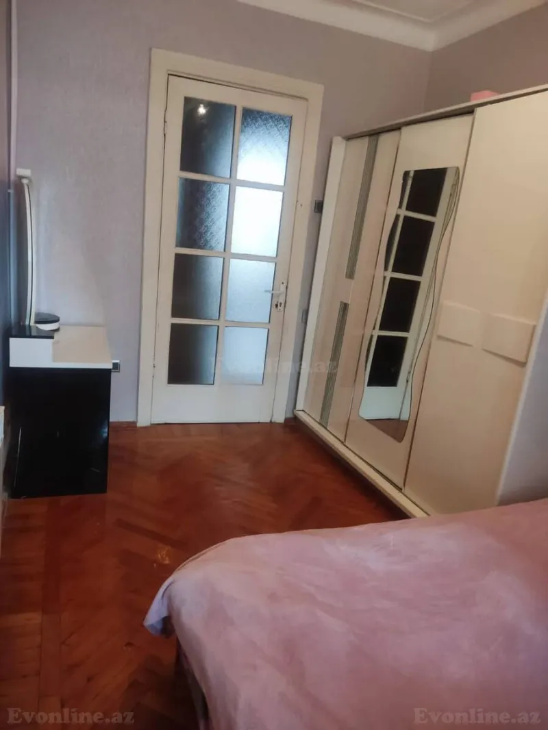 Satılır 2 otaqlı Mənzil Köhnə tikili 72 m² Qara Qarayev m. - şəkil 7